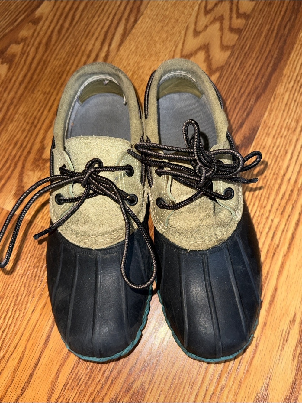 LL Bean Women’s Rubber Suede Moc Low Boots Duck Shoe Size 6